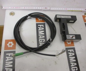 Датчик
Sensor US 2010/70
с кабелем ANSCHLUßKAB. M8 4P BU/OFFE 3M F.SCHLEPPK. BST eltromat